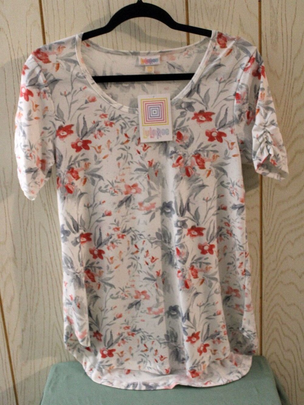 LuLaRoe Women's Floral Short-Sleeved Tee Size XXS - NWT
